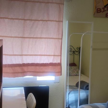 Habitacion Individual En Apartamento Centrico Madrid Room photo