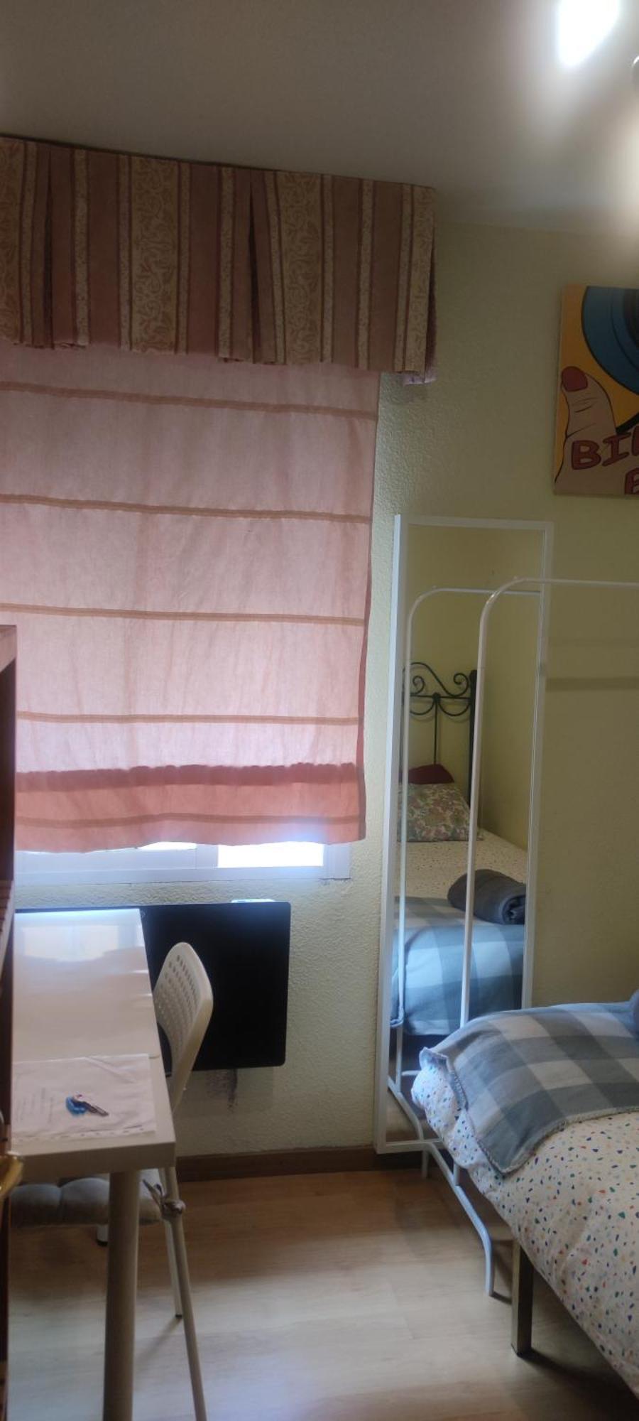 Habitacion Individual En Apartamento Centrico Madrid Room photo